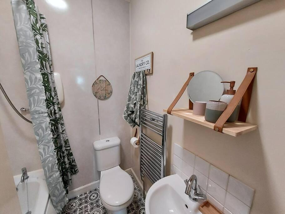 Lovely 2 Bedroom Apartment In The Centre Of 霍伊克 外观 照片